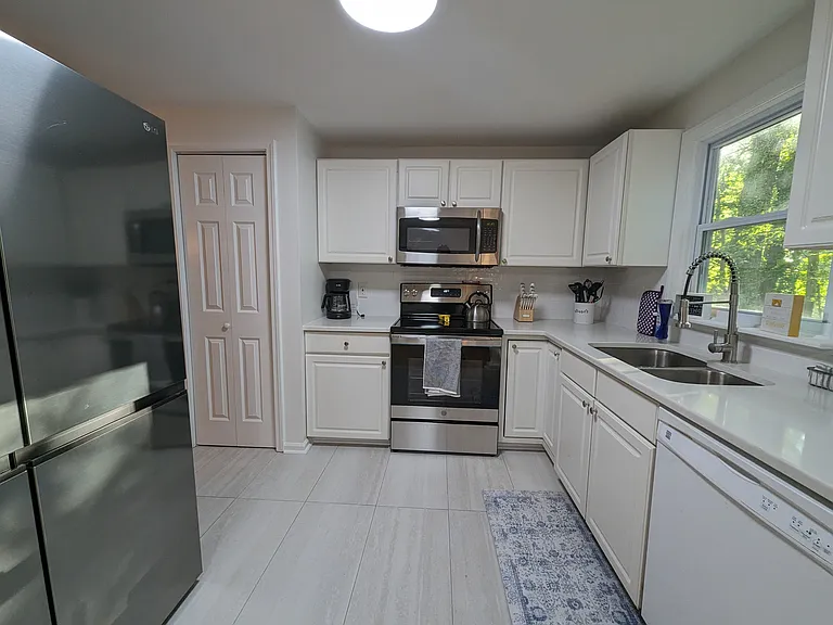 116 Abbott Ln — Photo 9