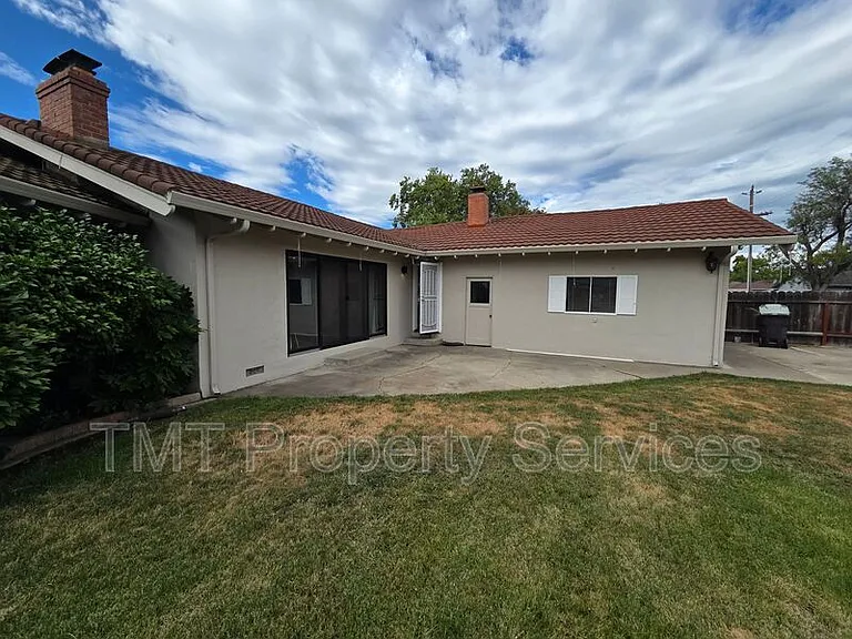 9 W Robinhood Dr — Photo 80