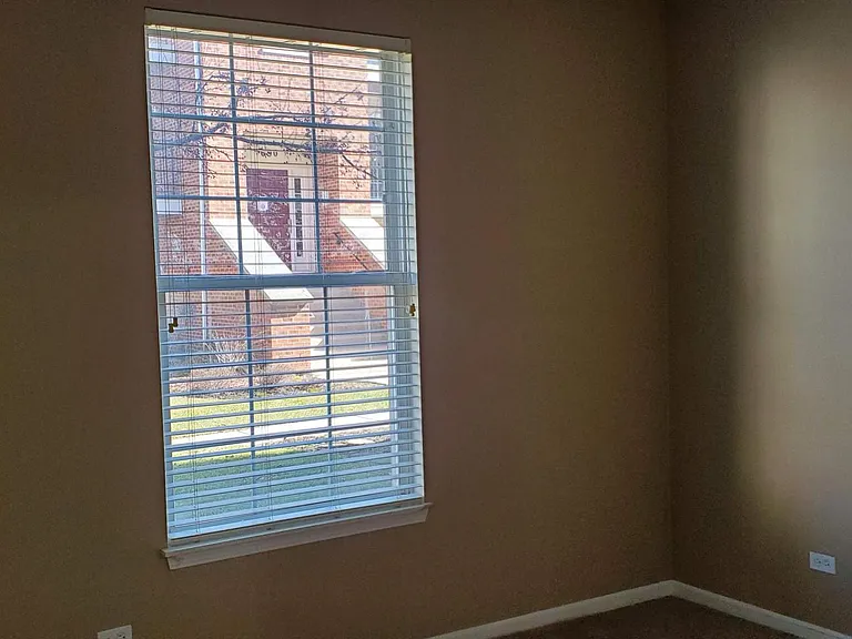 700 Mill Cir — Photo 16