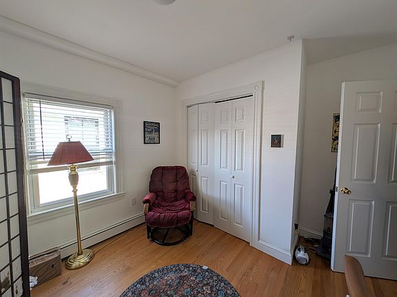 5th image of 33 Roberts Rd #3