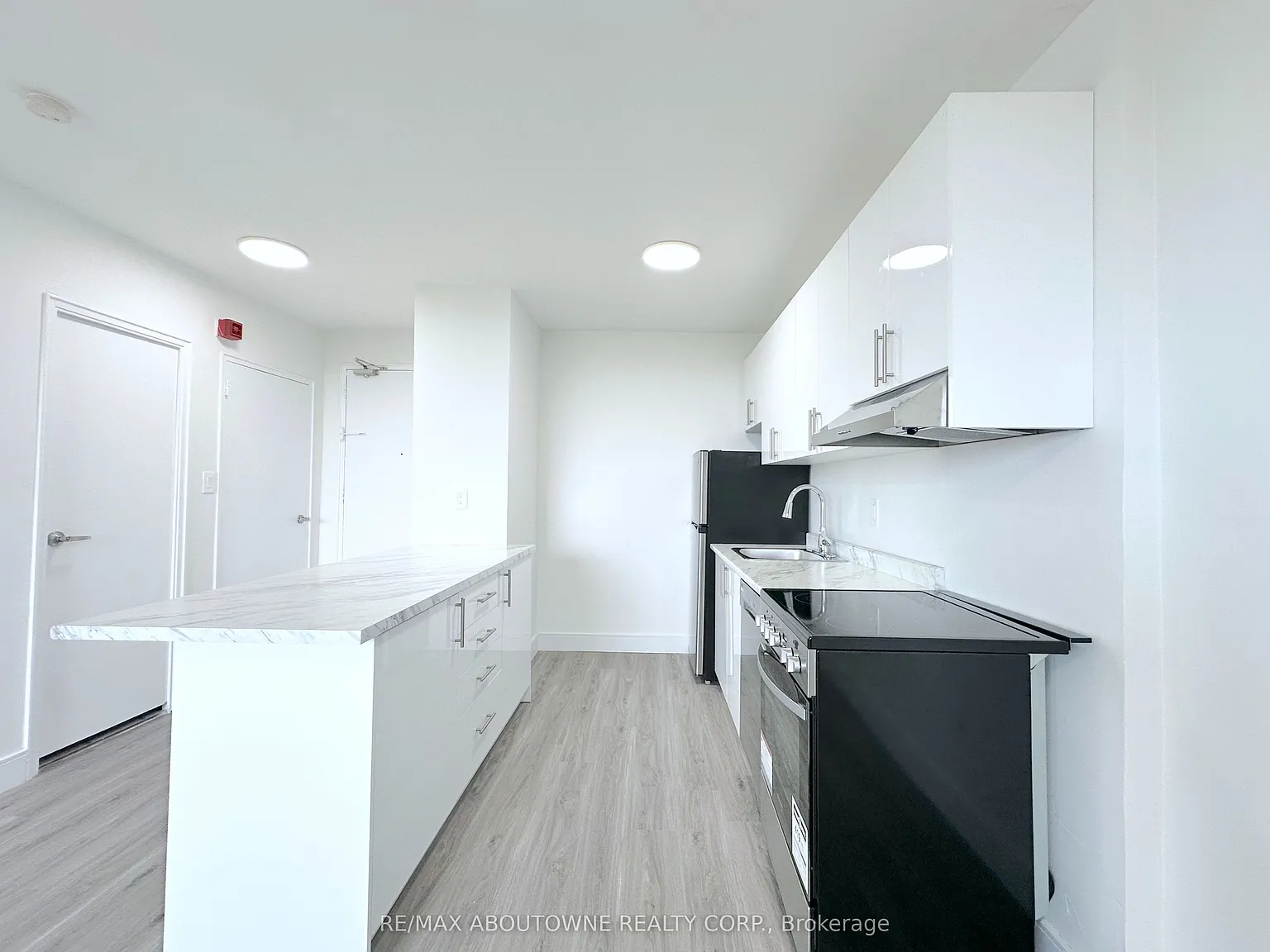 Northshore Apartments — Photo 2
