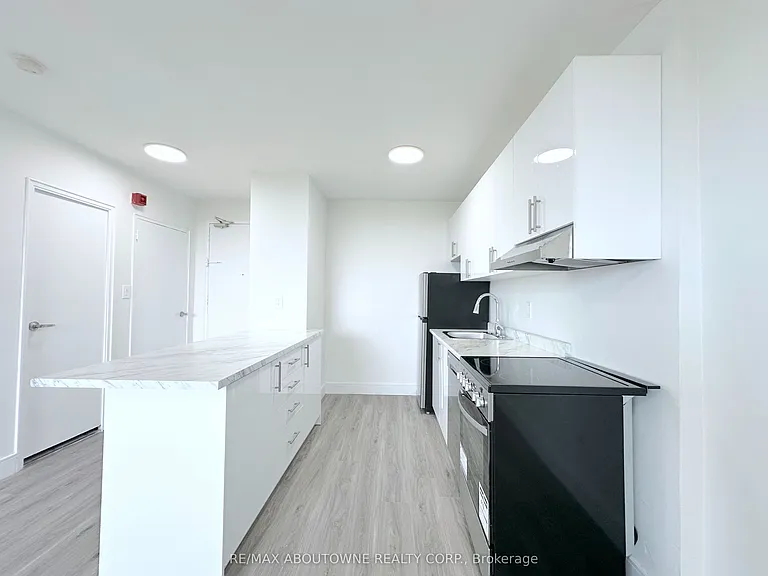 79 Jameson Ave #303 — Photo 2