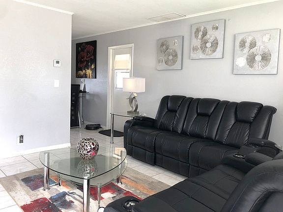 2nd image of 2923 Buckley Ave