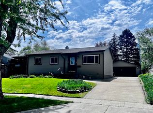 426 W 10th St, Belvidere, IL 61008