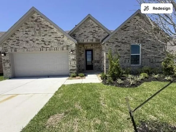 1302 W Shepard Dr, Dayton, TX 77535
