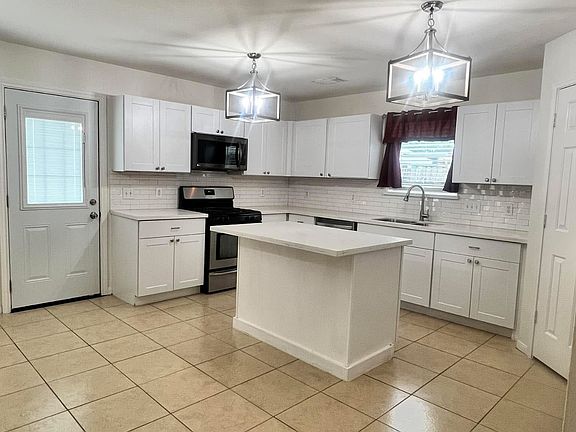4th image of 2739 Spring Colony Dr