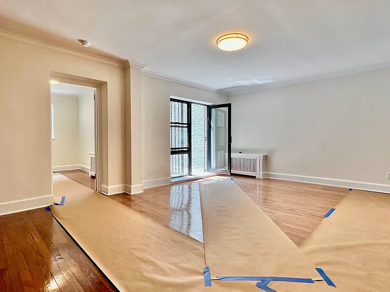 138 W 92nd St #1R — Photo 4