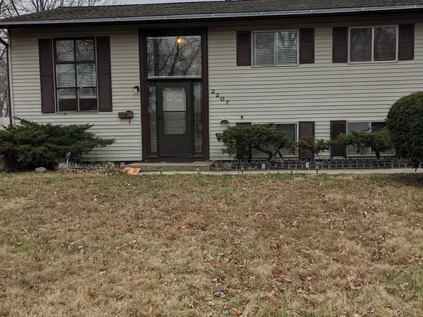 2207 Rainbow Vw, Urbana, IL 61802
