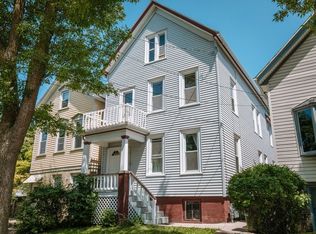 1856 N Arlington Pl, Milwaukee, WI 53202