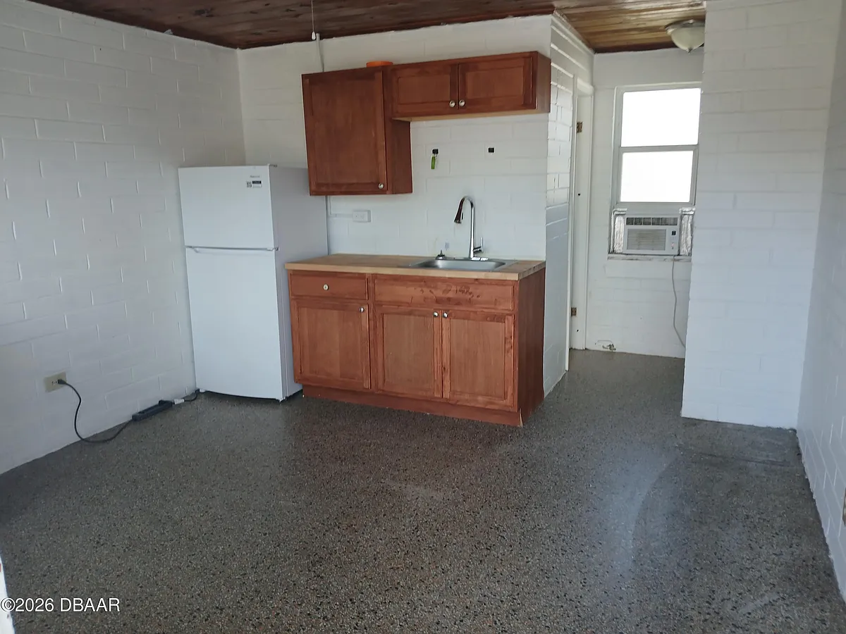 Building Photo - 703 S Ridgewood Ave #7