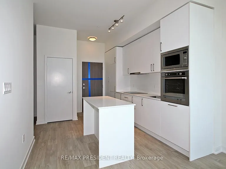 27 Bathurst St #404W — Photo 7