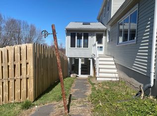 16 Tumblebrook Rd, Meriden, CT 06450