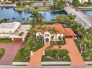 900 Diplomat Pkwy, Hallandale, FL 33009