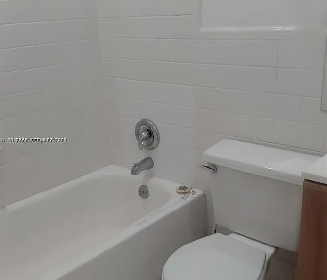 5420 NW 11th St #307 — Photo 3