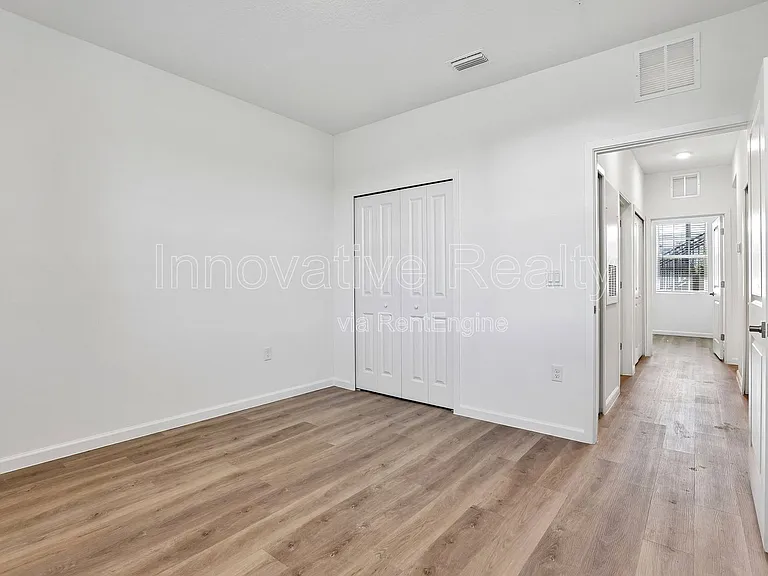 Venture Apartments — Photo 114