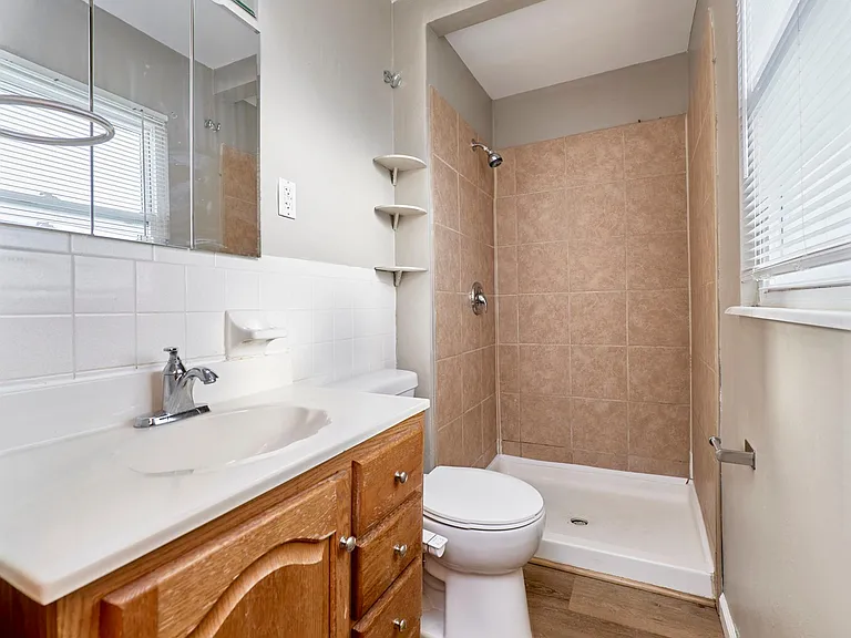 3204 Bristol Hall Dr — Photo 16