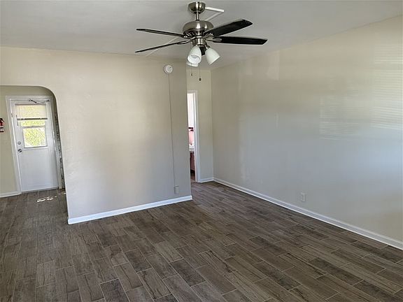 4th image of 1232 N Federal Hwy #3