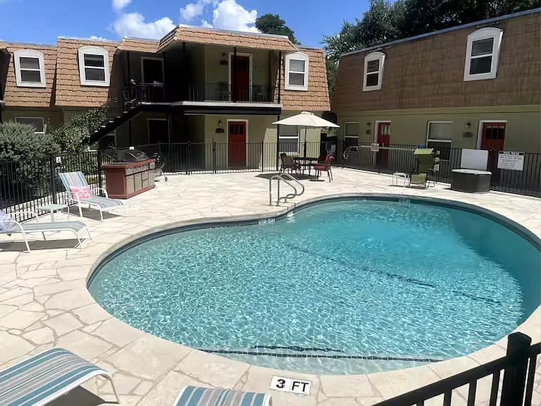 1500 E Side Dr #111 — Photo 13