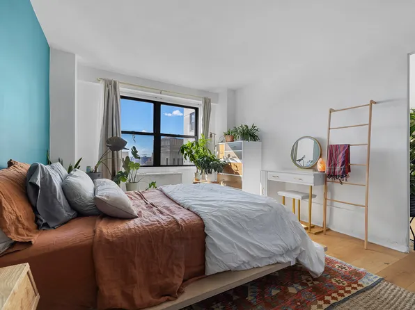 1020 Grand Concourse image 6 of 9