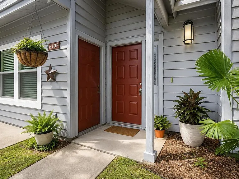 2183 Palermo Pl — Photo 2