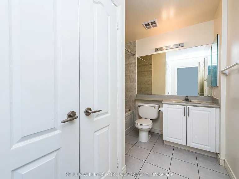 70 Town Centre Ct #806 — Photo 18