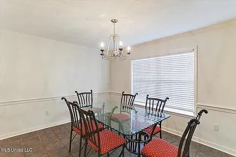 631 Live Oak Dr — Photo 7