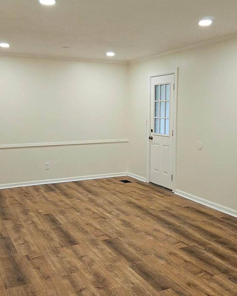 3 bed, 1.5 bath, 1450 sqft, $1,800 — Photo 4
