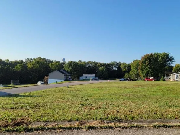 320 Hawthorn Way, Mount Sterling, KY 40353