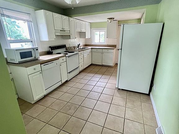 5th image of 102 Bibb Ave