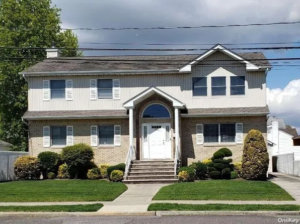 372 Madison Street, Franklin Square, NY 11010
