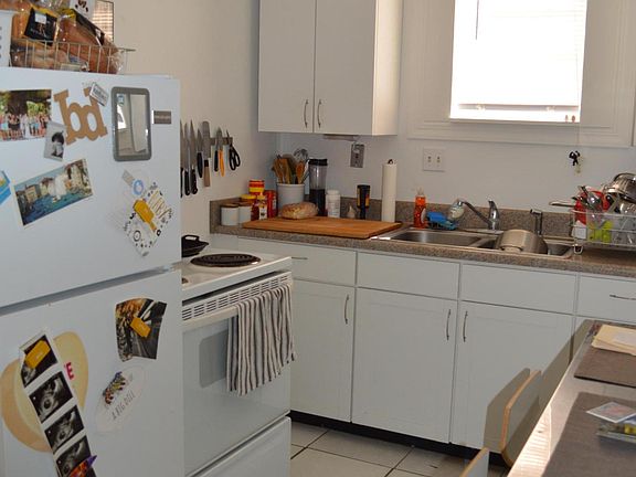 3rd image of 182 11th Ave N #B