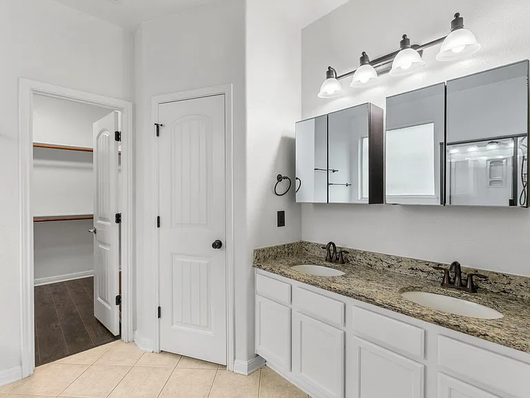 18613 Falcon Pointe Blvd — Photo 13