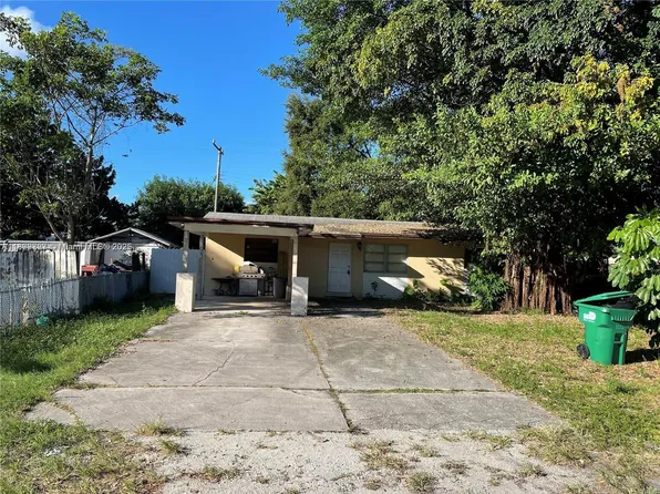 2755 NE 207th St, Aventura, FL 33180