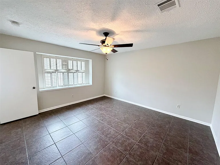 2306 Rushbrook Dr — Photo 15