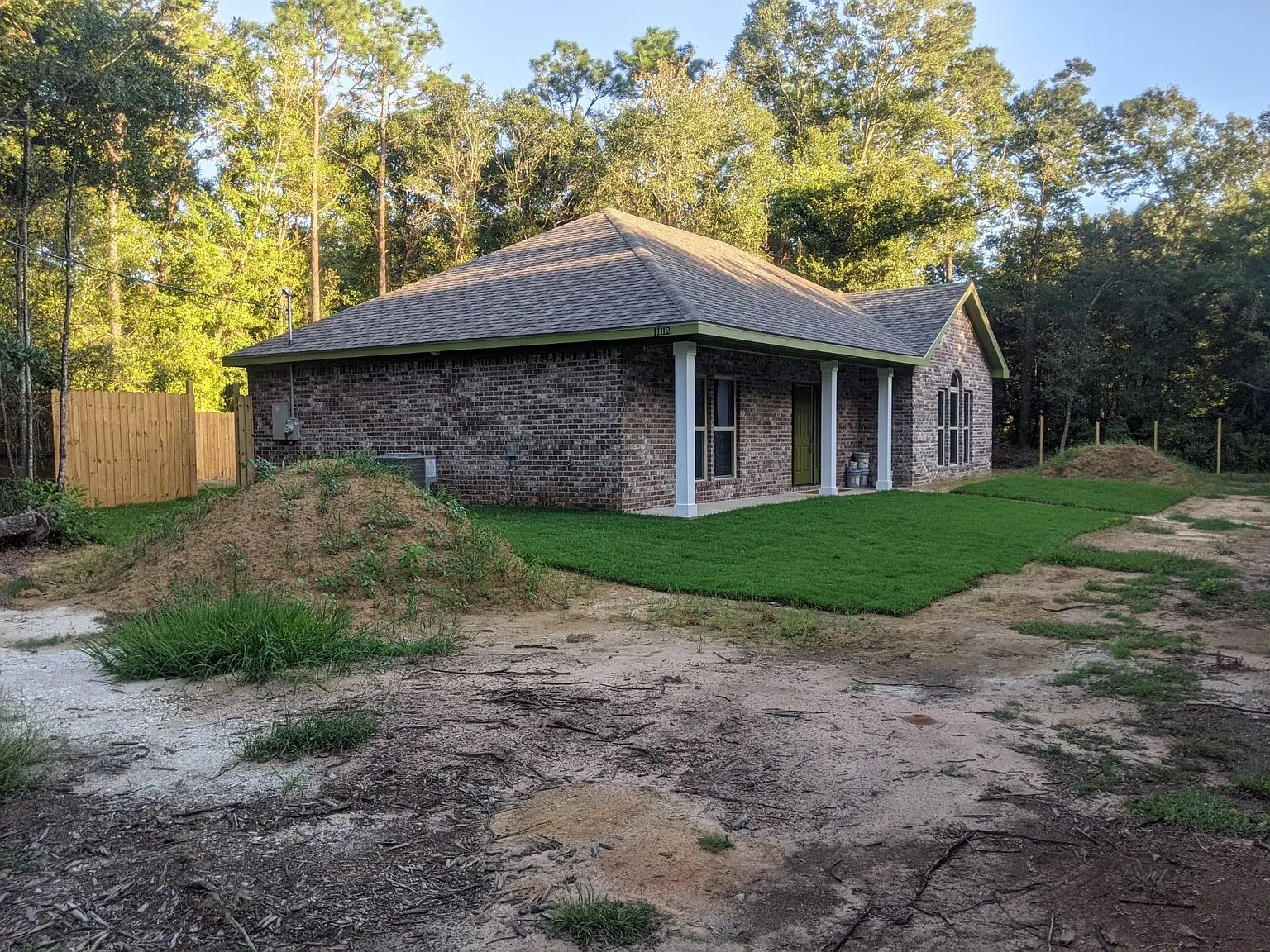 3 bed, 1576 sqft, $2,500 — Photo 1