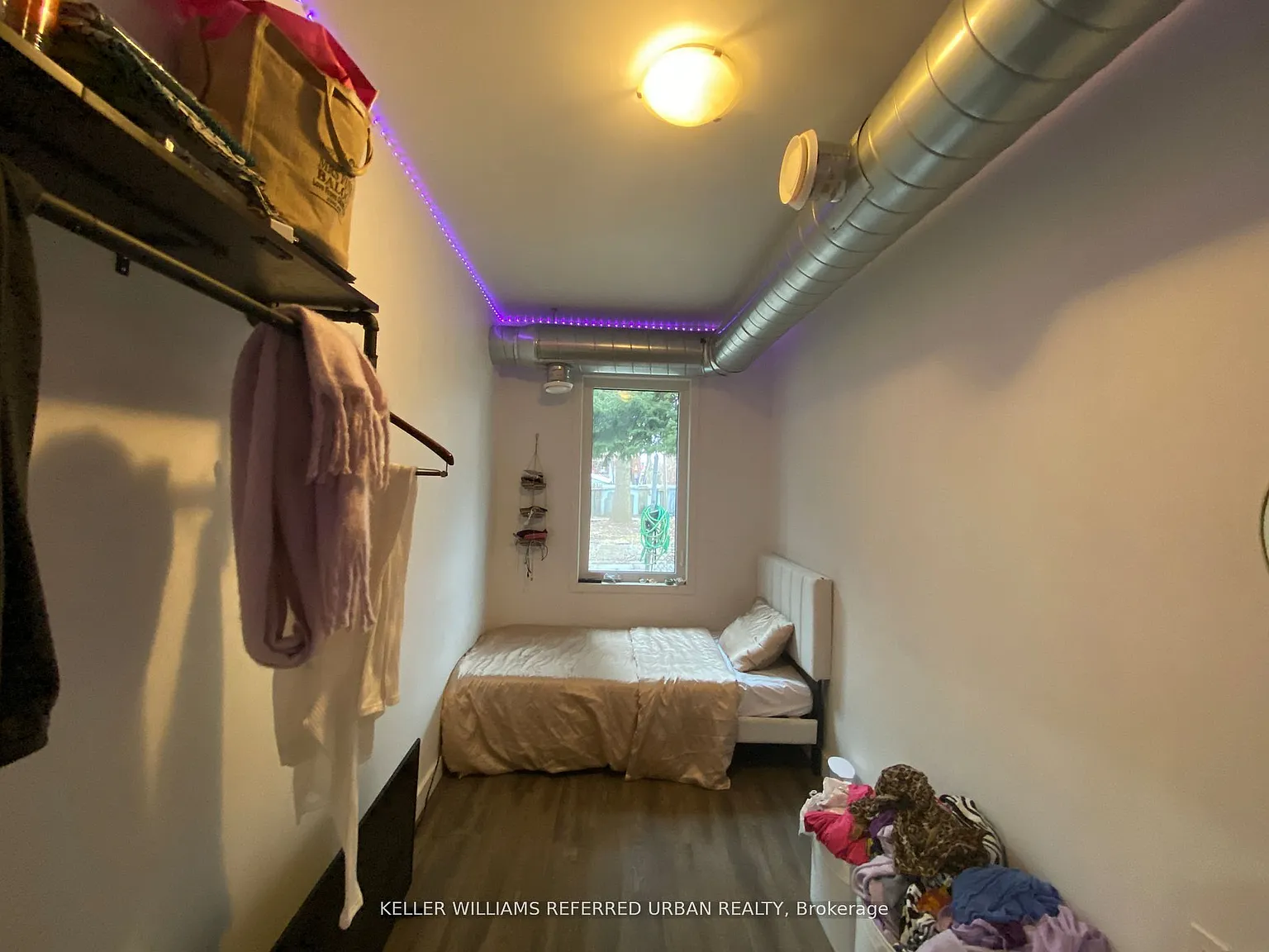 1 bed, $1,000 — Photo 2