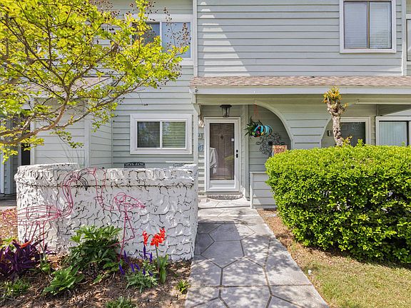 2nd image of 100 Shadow Moss Pl. #94