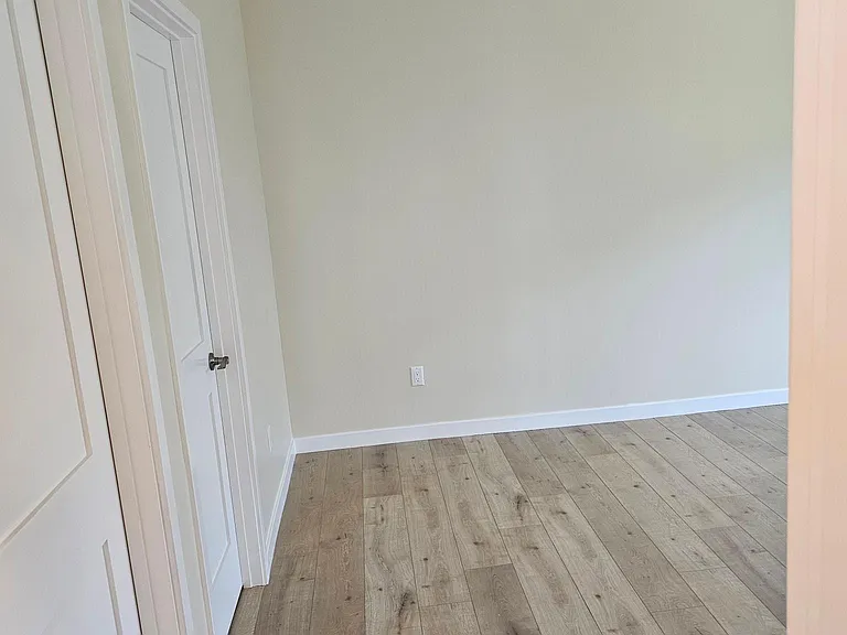 17620 Los Alimos St — Photo 5