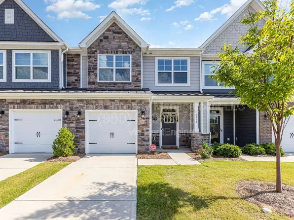 3971 Fadden St, Harrisburg, NC 28075