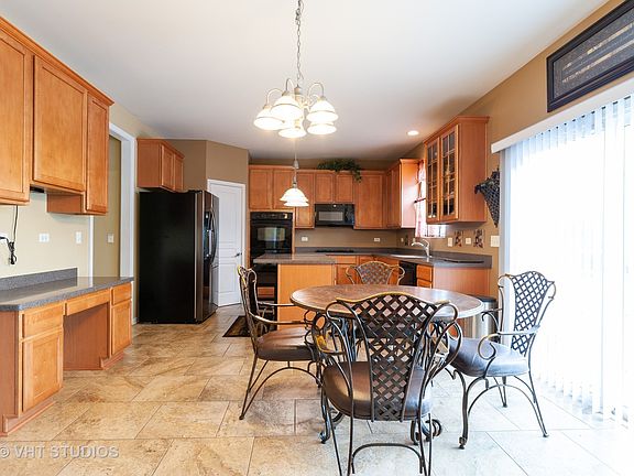 5th image of 1046 Sanderling Ct