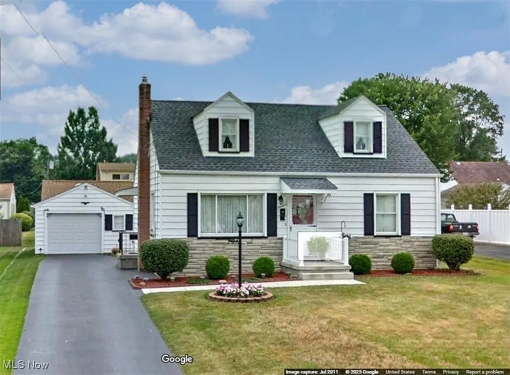 200 Helena Dr photo 1