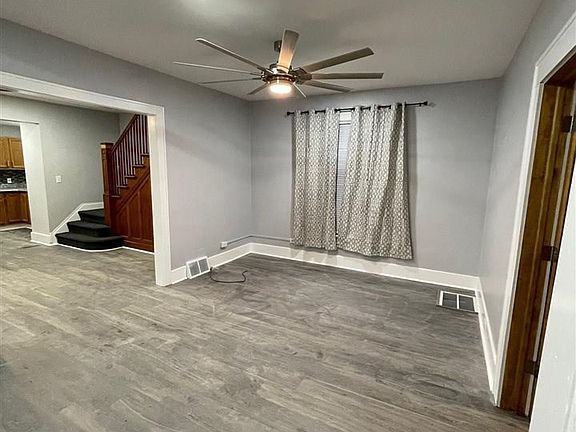 4th image of 307 1/2 N Catherine St