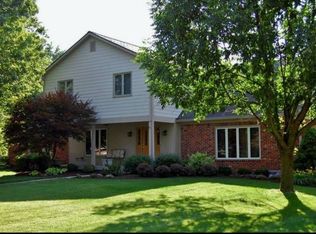 11205 Lakeshore Dr E, Carmel, IN 46033