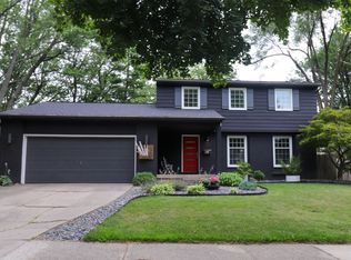 1707 Whitfield Rd SE, East Grand Rapids, MI 49506