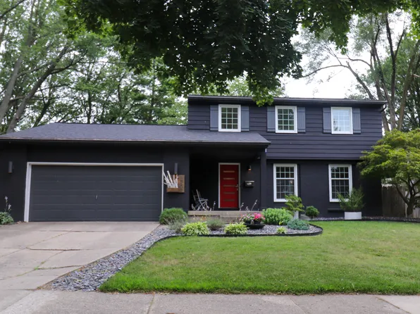 1707 Whitfield Rd SE, East Grand Rapids, MI 49506
