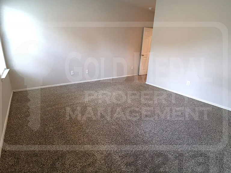 5004 Karen Green Dr — Photo 10