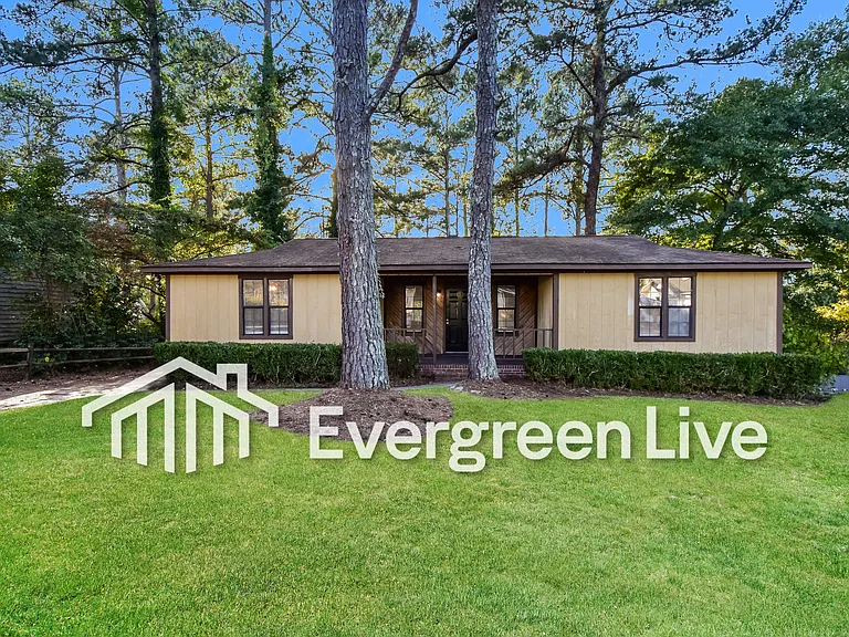 2205 Bedford Way — Photo 1