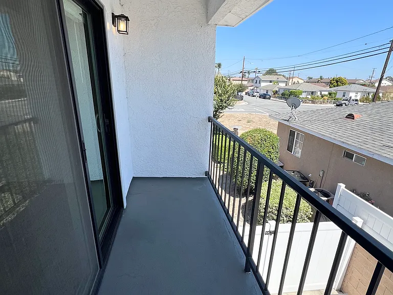 8731 La Salle St #3 — Photo 16