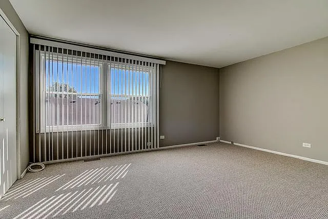 1688 Queensbury Cir — Photo 2