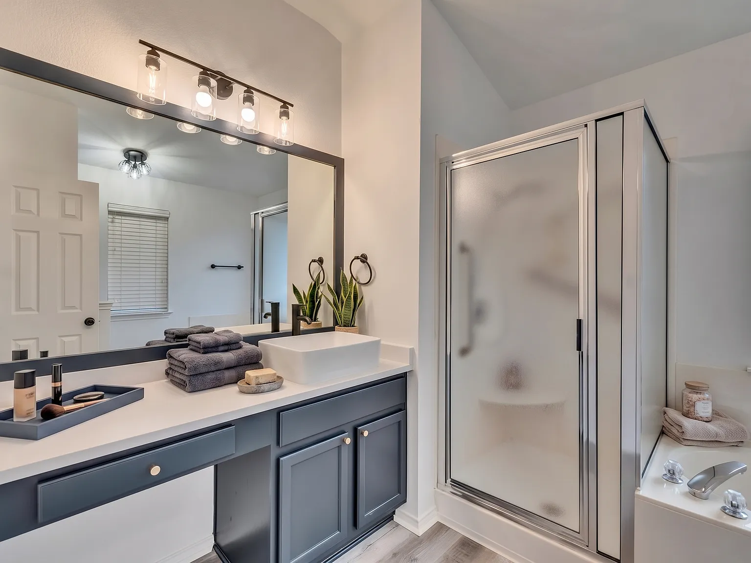 4 bed, 1682 sqft, $2,300 — Photo 4